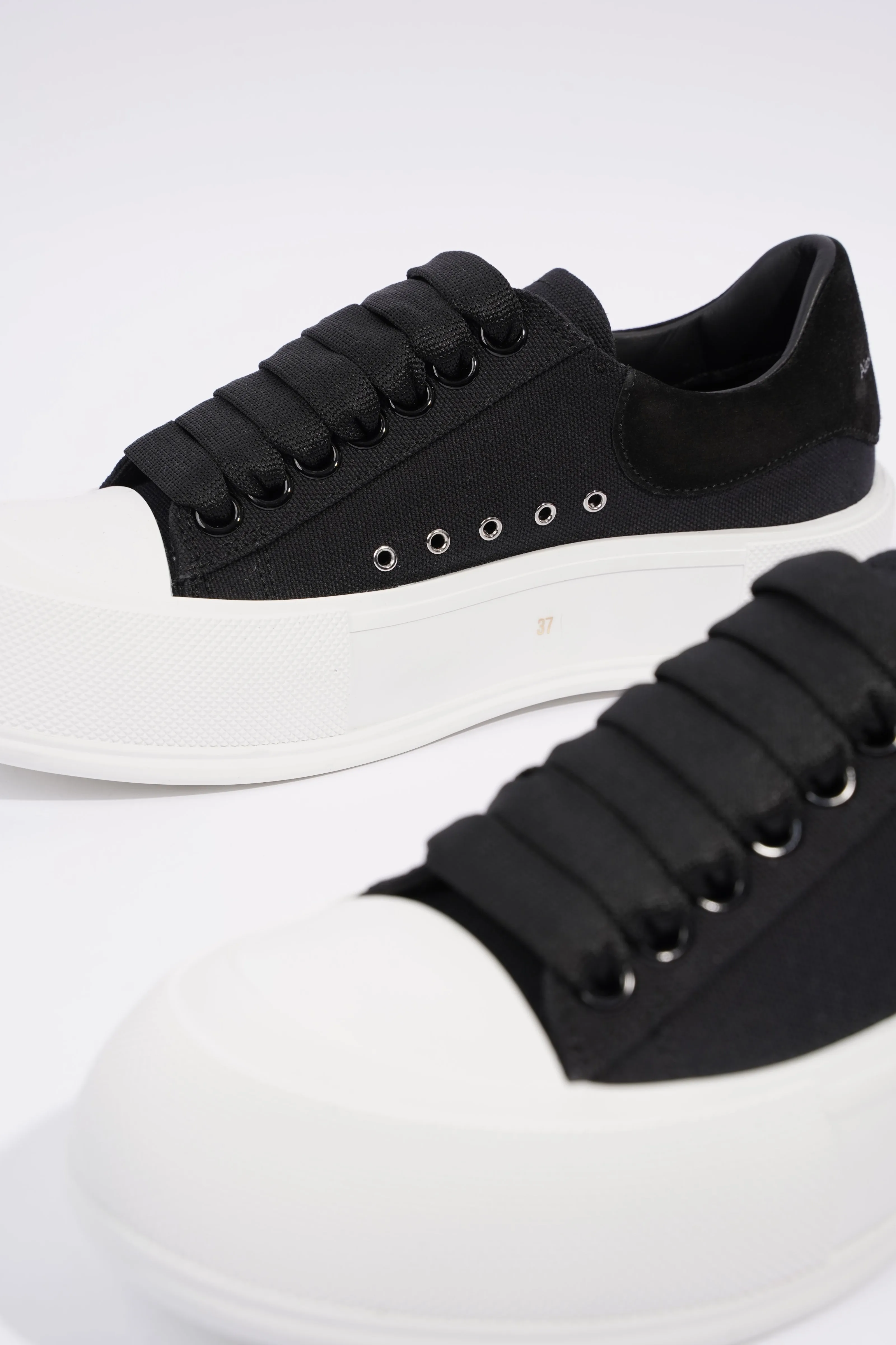 Alexander McQueen Deck Plimsoll Black / White Canvas EU 37 UK 4