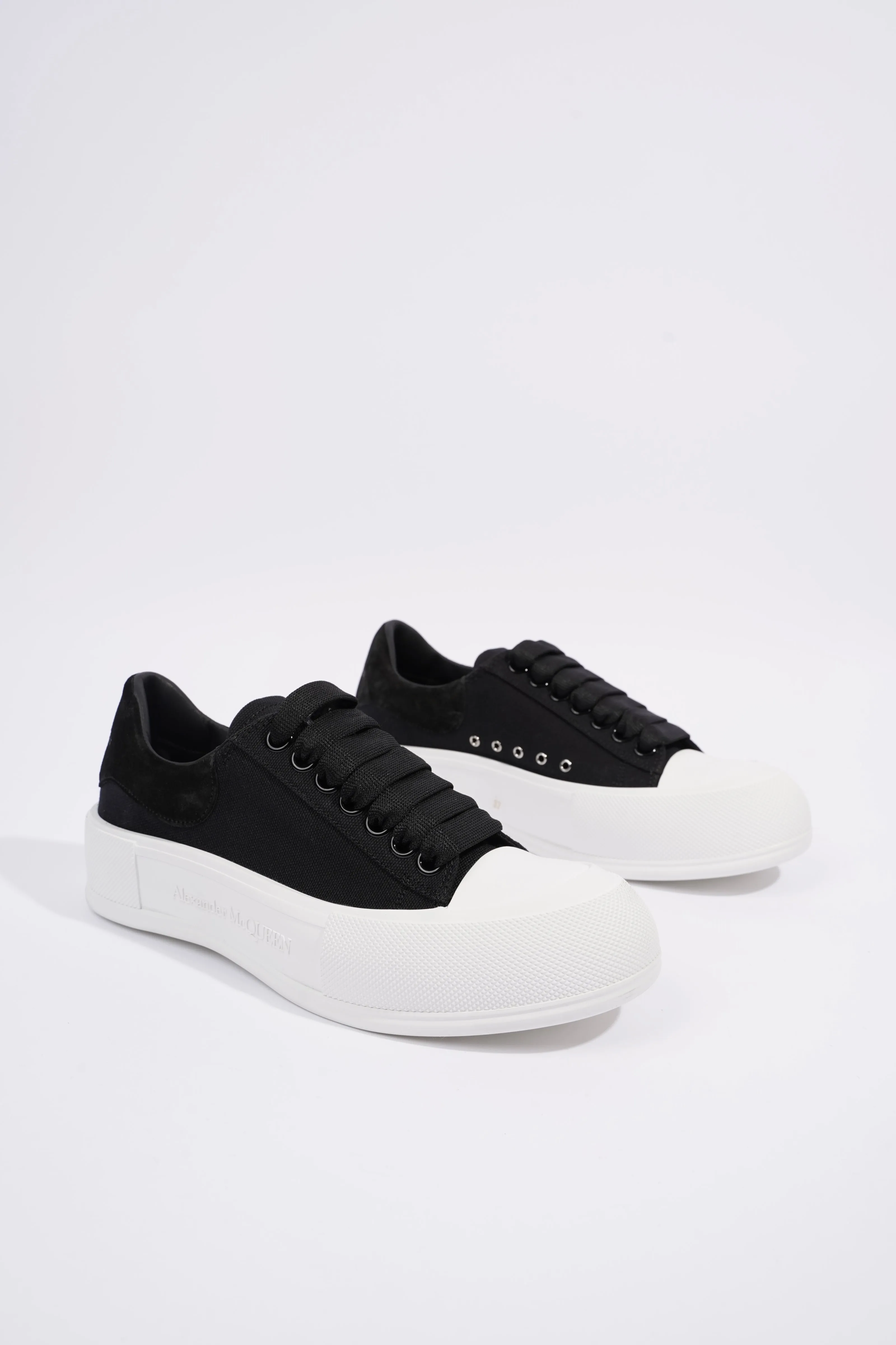 Alexander McQueen Deck Plimsoll Black / White Canvas EU 37 UK 4